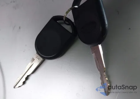 2005 Ford F-150 Stx/Xl/Xlt из США, поврежденный, VIN 1FTRX12W55NB42011